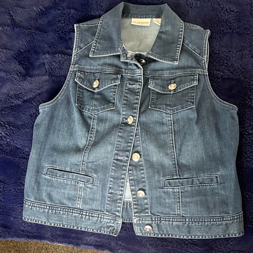 Chicos Vest